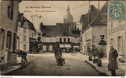 CPA SAULIEU - Place des Terreaux (115898)