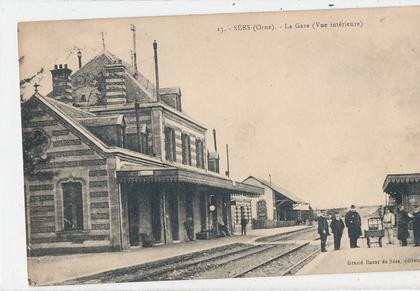 U 970 / CPA    SEES  (61)  LA GARE   VUE INTERIEURE