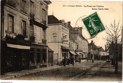 CPA SELLES-sur-CHER - La Place de l'Église (208958)