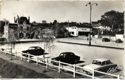 CPA SEPTEUIL - Le parking (260457)