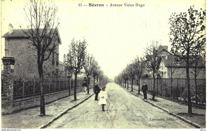 Carte POSTALE  Ancienne  de  SEVRAN - Avenue Victor HUGO