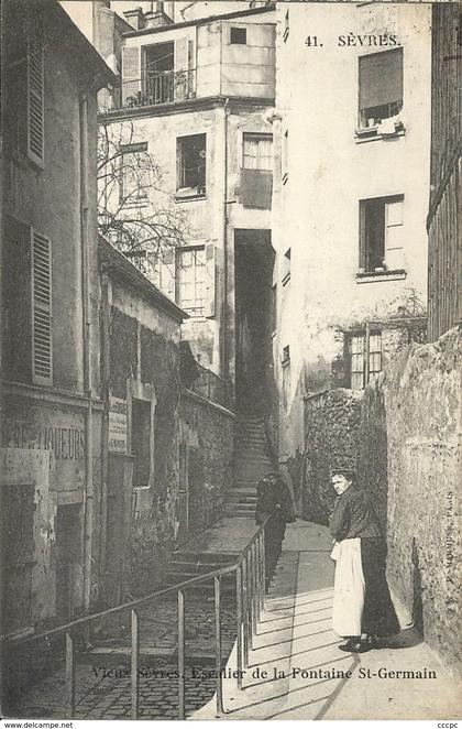 CPA Sèvres Vieux-Sèvres Le sentier de la Fontaine St-Germain