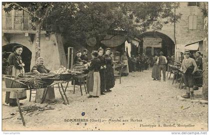 Sommieres : marché aux herbes