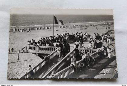 K413, Cpm, Soulac sur mer, le ponton et la plage, Gironde 33