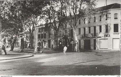 CPSM Tartas Un coin de la Place Gambetta