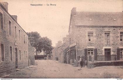 TONQUEDEC - Le Bourg