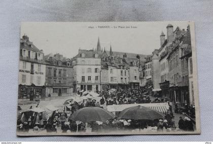 Vannes, place des Lices, Morbihan 56