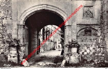 Le Manoir d'Ango - La Voûte d'entrée et la Loggia - Varengeville sur Mer - (76) Seine Maritime