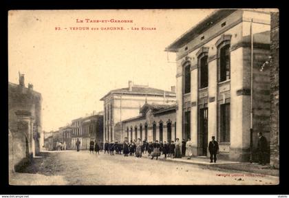 82 - VERDUN-SUR-GARONNE - LES ECOLES