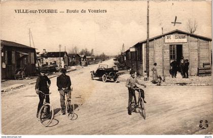 CPA Ville-Sur-Tourbe - Route de Vouziers (986149)