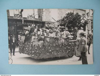 Carte Photo - Villedieu les Poeles - Procession du Grand Sacre