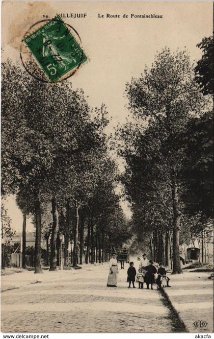 CPA VILLEJUIF Le Route de Fontainebleau (65566)