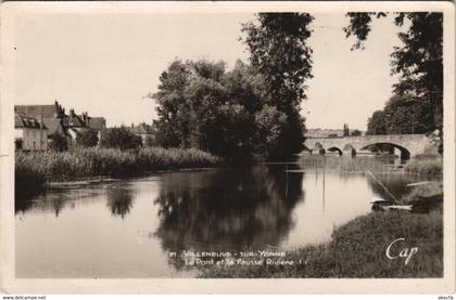 CPA VILLENEUVE-sur-YONNE - le pont et la pausse riviere (147093)