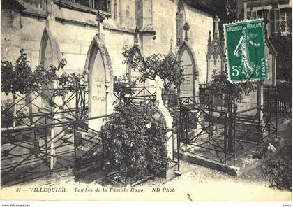 Carte POSTALE  Ancienne de  VILLEQUIER - Tombe de la Famille HUGO