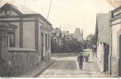 CPA Villerville Rue du Jardin Madame