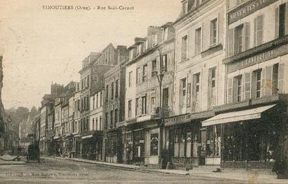 Vimoutiers. Rue Sadi Carnot