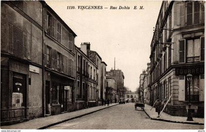 CPA VINCENNES - Rue Dohis (259951)