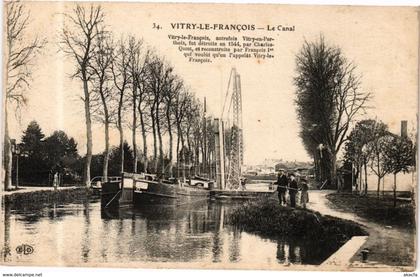 CPA VITRY-le-FRANCOIS Le Canal VITRY-le-FRANCOIS autrefois VITRY... (245396)