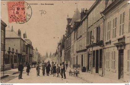 CPA VOUZIERS - Rue Bournizet (135142)