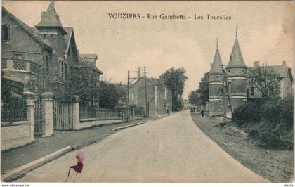 CPA VOUZIERS - Rue Gambetta (134871)