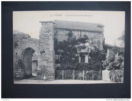 CPA     Yvoire   " Un coin des Anciens Remparts "