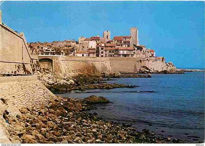 06 - Antibes - Les Remparts - Vue d'ensemble du coté Mer - CPM - Voir Scans Recto-Verso