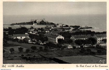 Antibes - le Fort Carré et les Casernes