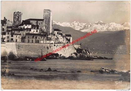 Les Remparts et les Alpes - Cap d'Antibes - La Garoupe