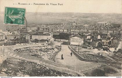 MARSEILLE :  PANORAMA DU VIEUX PORT