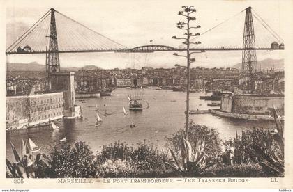 MARSEILLE : LE PONT TRANSBORDEUR