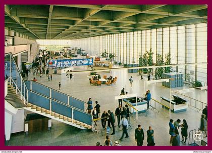 Aéroport de Marseille Marignane - Le Hall de l'Aérogare - Animée - Oblit. MARIGNANE AEROPORT - Edit. P.I. - 1970