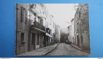 CPA  Bouches-du-Rhone - Marseille La Provence dans la ville de Marignane - Avenue jean-Jaurès