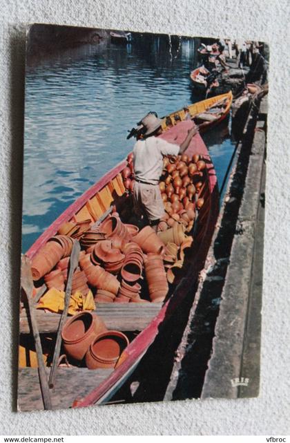 Cpm 1982, Fort de France, débarquement des poteries, Martinique