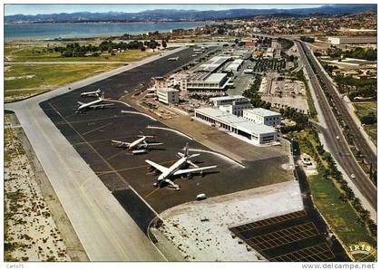 NICE 06 - Aéroport Nice Côte d'Azur - Avions