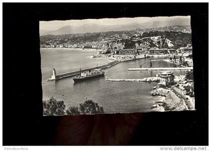 NICE Alpes Maritimes 06 : vue générale 1963 paquebot sortant du port maritime vessel ship boat bateau