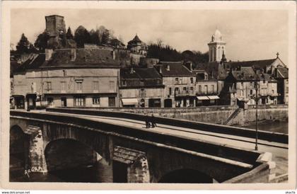 CPA Montignac-sur-Vezere - Le Pont sur la Vezere (1081316)