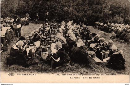 CPA Une Noce de 1500 Personnes au Pays de Cornouaille - Le Festin (1034149)