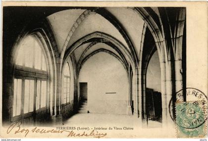 CPA FERRIERES - FERRIERES-en-GATINAIS - Intérieur du Vieux Cloitre (631935)