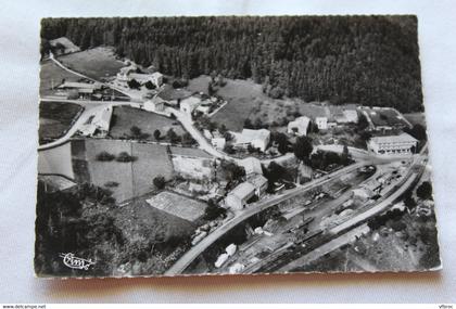 Cpm 1956, Saint Sauveur la Sagne, la gare et les hôtels, vue aérienne, Puy de Dôme 63