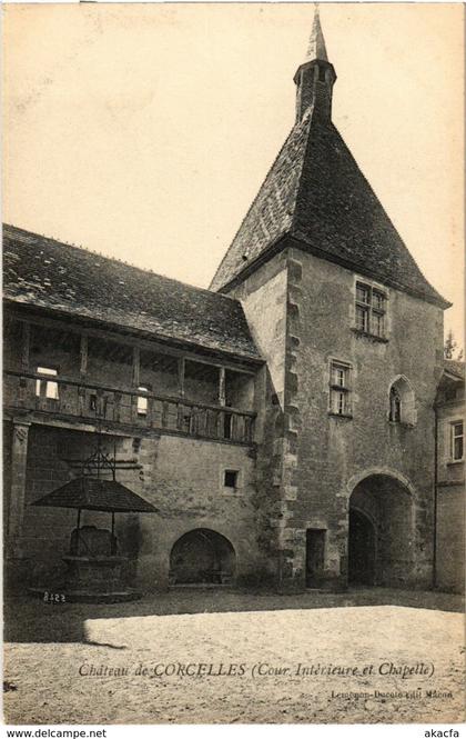 CPA Chateau de Corcelles - Cour Interieure et Chapelle (1035612)