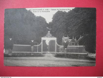 CPA     Seine et Marne  Pontcarre  Château de Ferrières-en-Brie - Grille