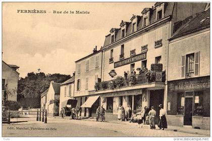 FERRIERES RUE DE LA MAIRIE HOTEL