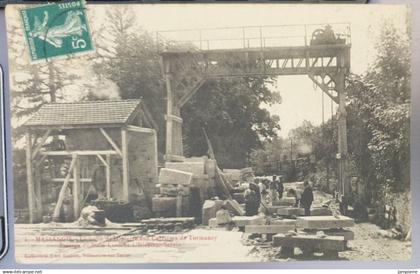 Massangis - La taille de la pierre aux carrières de Tormancy, passage du train Laroche - L'Isles-sur-Serein (rare)