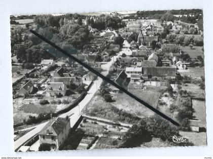 CPM - Ainay le Vieil  (Cher) - Vue aérienne