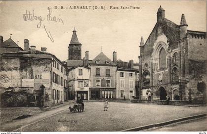 CPA AIRVAULT Place St-Pierre Eglise (809908)