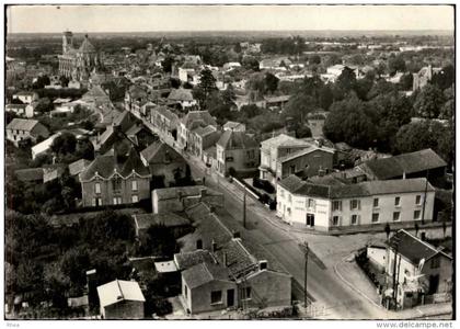 85 - AIZENAY - vue aérienne