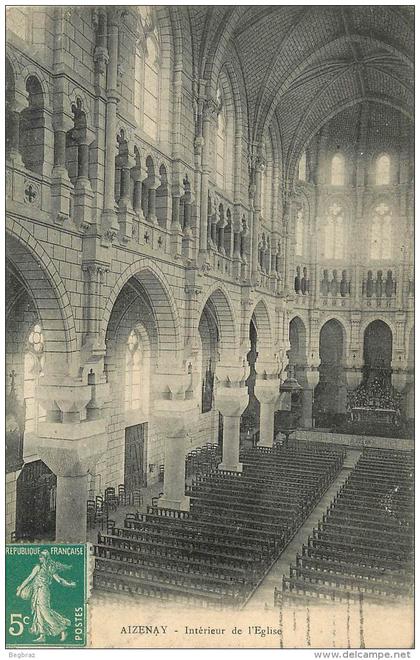 AIZENAY        INTERIEUR DE L EGLISE