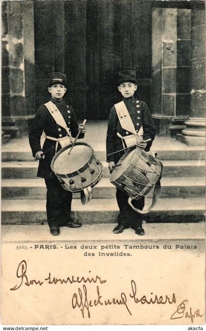 CPA PARIS Petits Metiers Les Invalides Les deux petits Tambours (1245757)