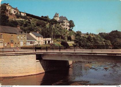 53 Ambrieres les Vallées pont sur la Varenne et mairie CPM