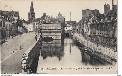 Amiens - La Rue des Majots et la Rue d'Engoulvent